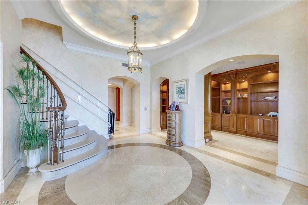 SEAPOINT AT NAPLES CAY - Residential