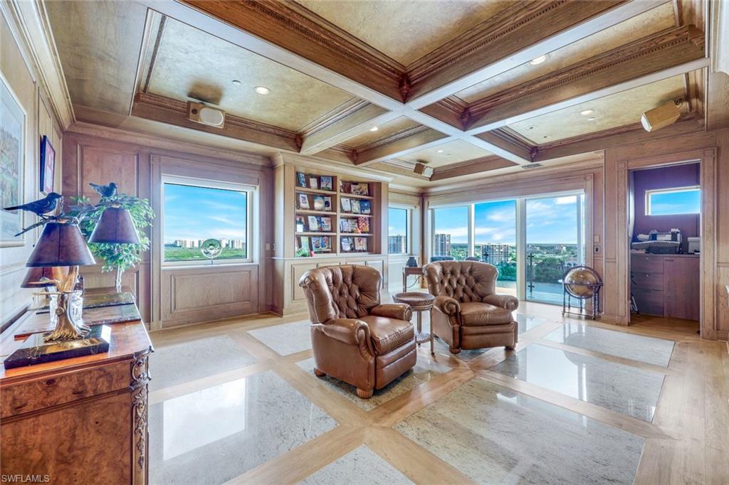 SEAPOINT AT NAPLES CAY - Residential