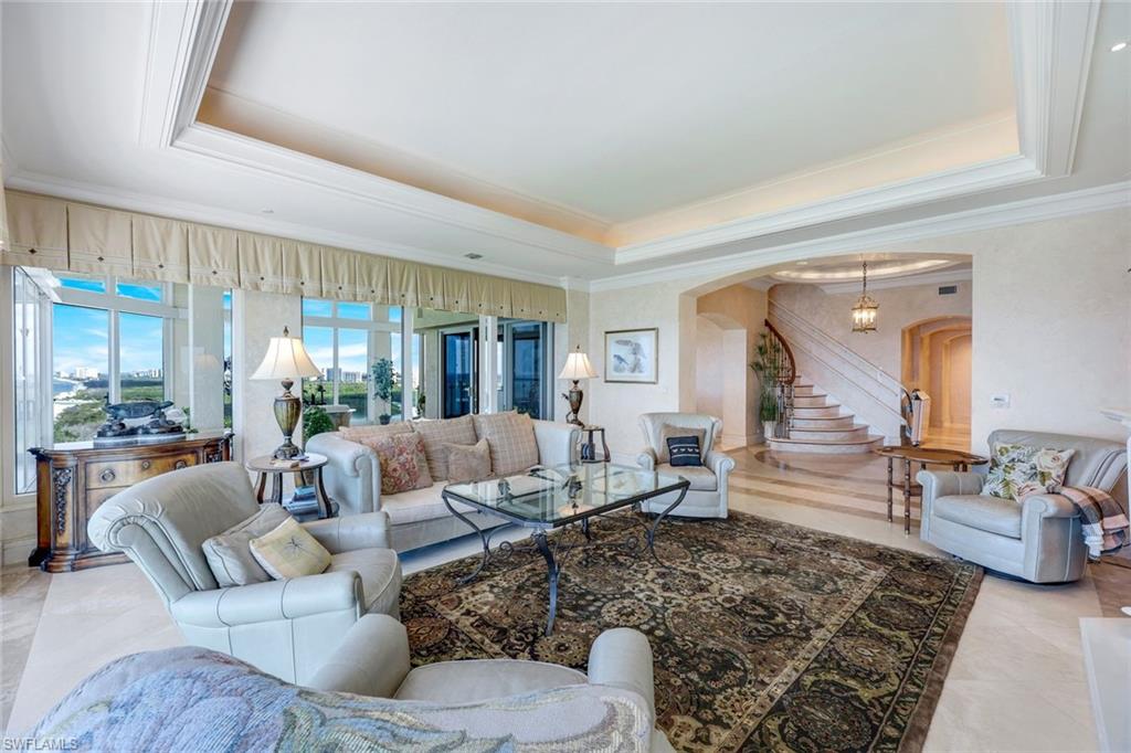 SEAPOINT AT NAPLES CAY - Residential