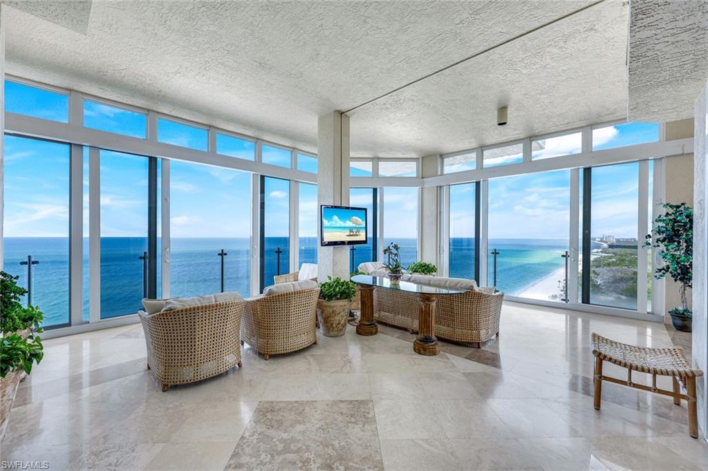 SEAPOINT AT NAPLES CAY - Residential