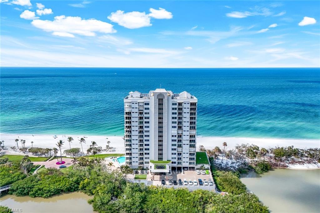 SEAPOINT AT NAPLES CAY - Residential