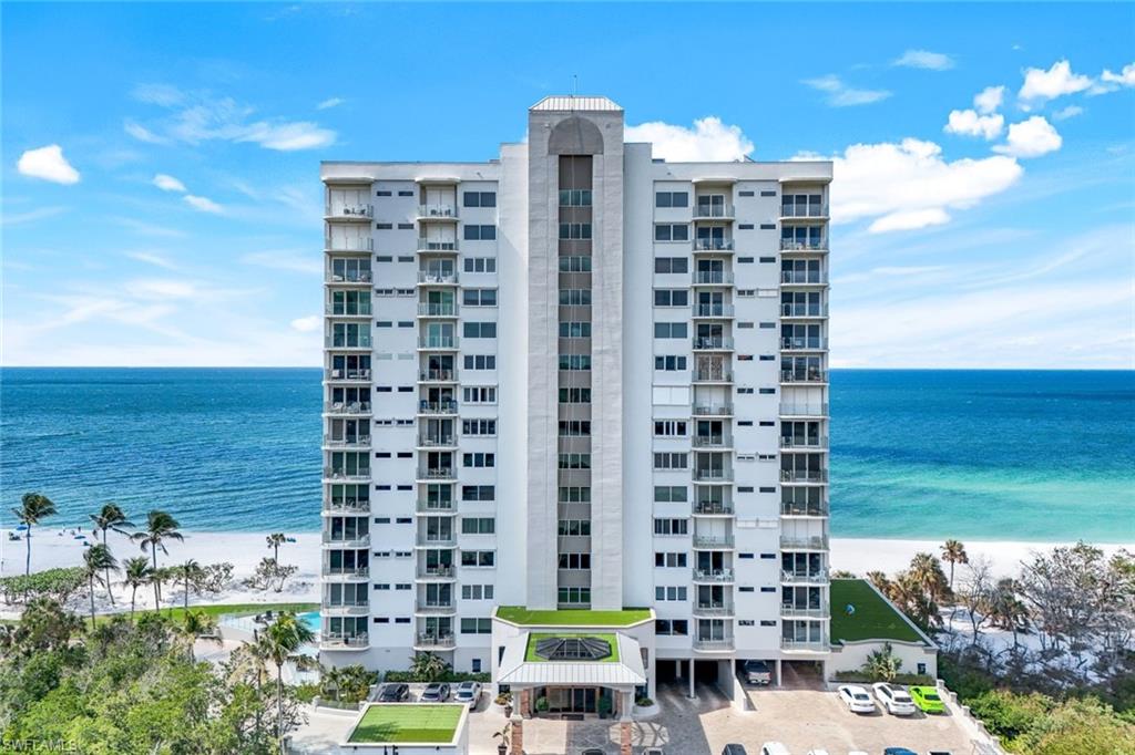 SEAPOINT AT NAPLES CAY - Residential