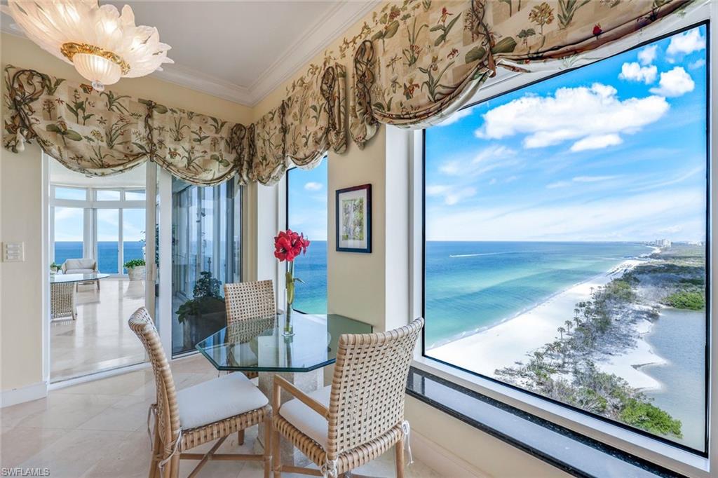 SEAPOINT AT NAPLES CAY - Residential