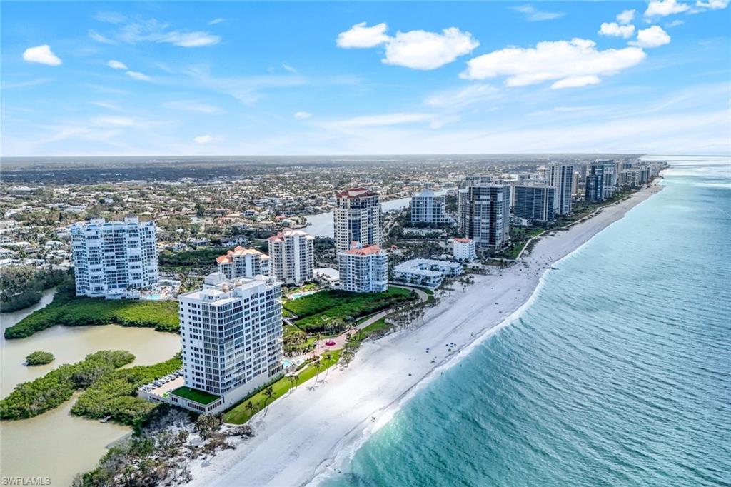 SEAPOINT AT NAPLES CAY - Residential