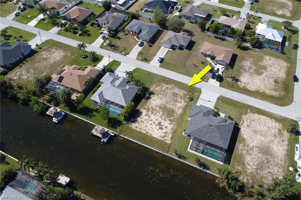 CAPE CORAL - Land