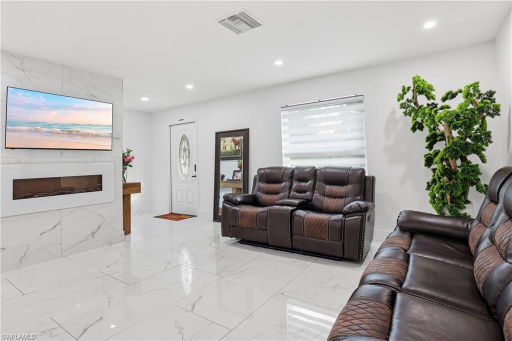 LOGAN WOODS - Residential