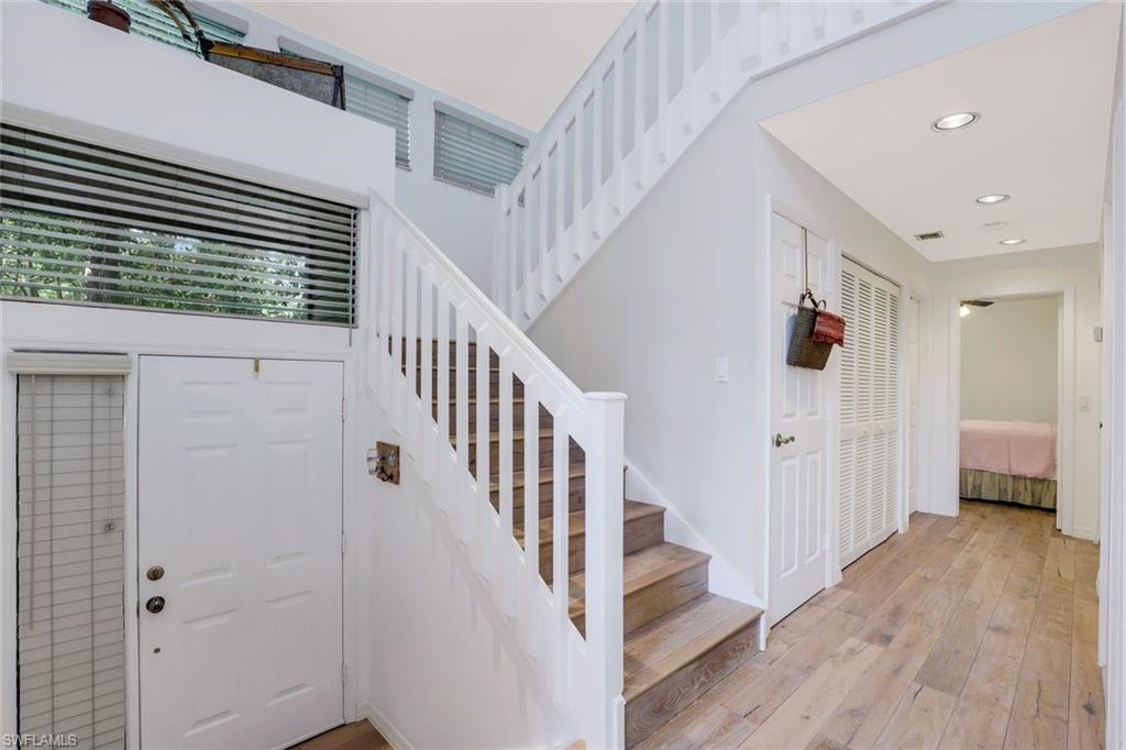 OAKWOOD VILLAS - Residential