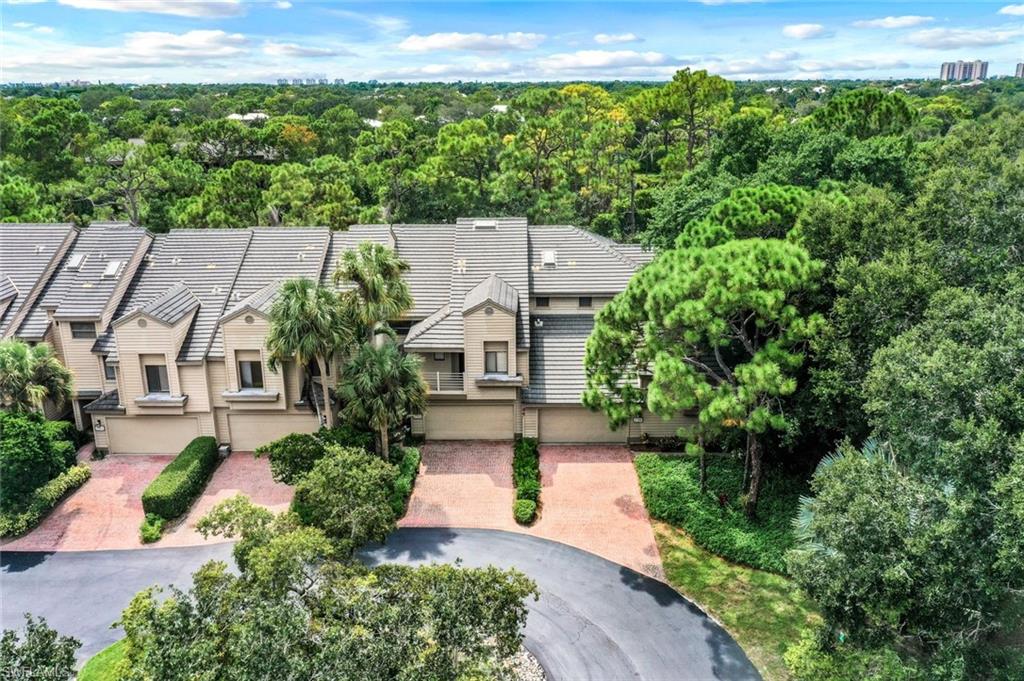 OAKWOOD VILLAS - Residential