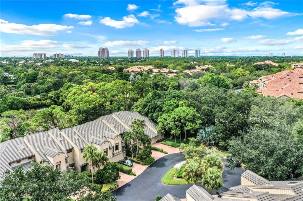 OAKWOOD VILLAS - Residential