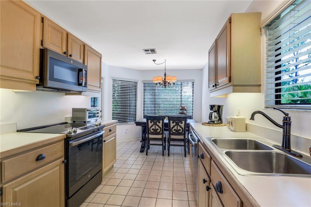 OAKWOOD VILLAS - Residential