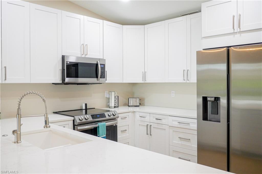 ISLAND PARK VILLAGE - Residential Lease