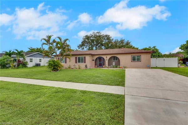 3358 DORADO WAY, NAPLES, FL 34105 - Image 106364bccf319c80a38c61ba074576c2/2613977418