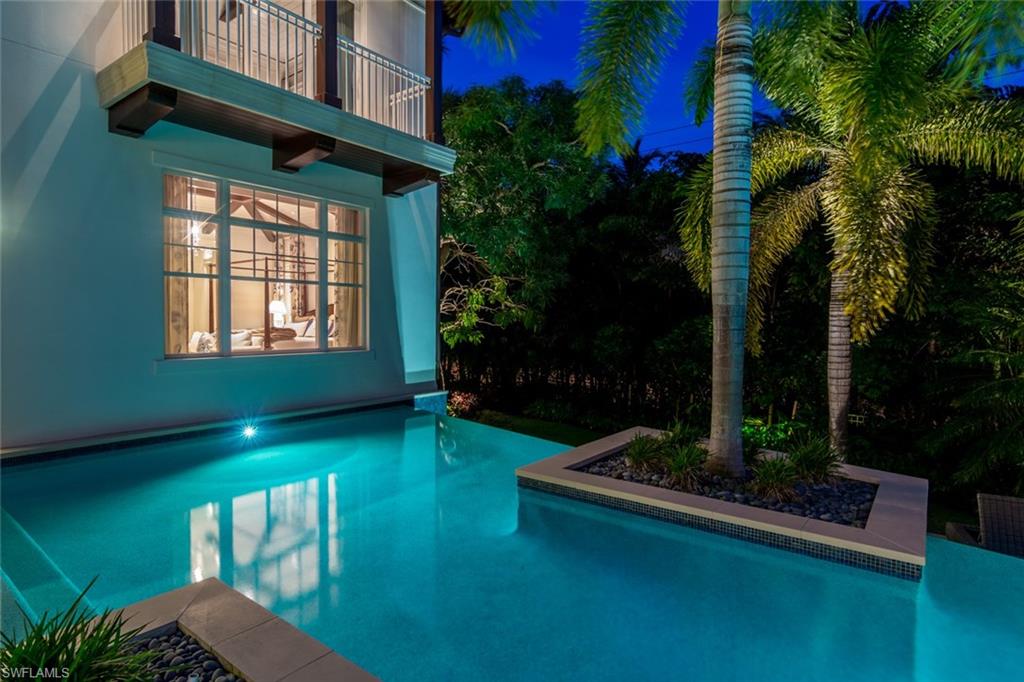 AQUALANE SHORES - Residential