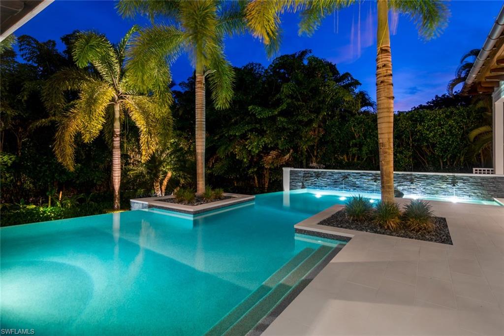 AQUALANE SHORES - Residential