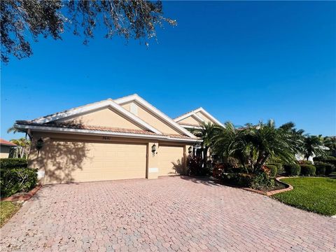 Single Family Residence in BRADENTON FL 7641 Camden Harbour DR 1.jpg