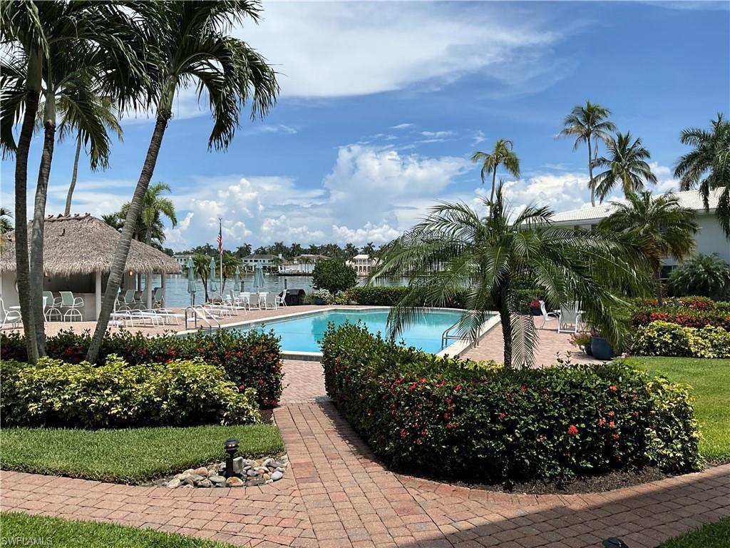 2800 Gulf Shore BLVD N 406