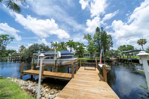 6075 Island Park CT FORT MYERS FL 33908