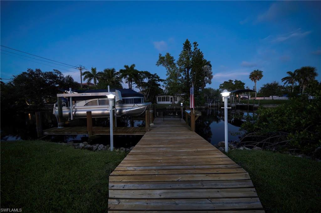 6075 Island Park CT