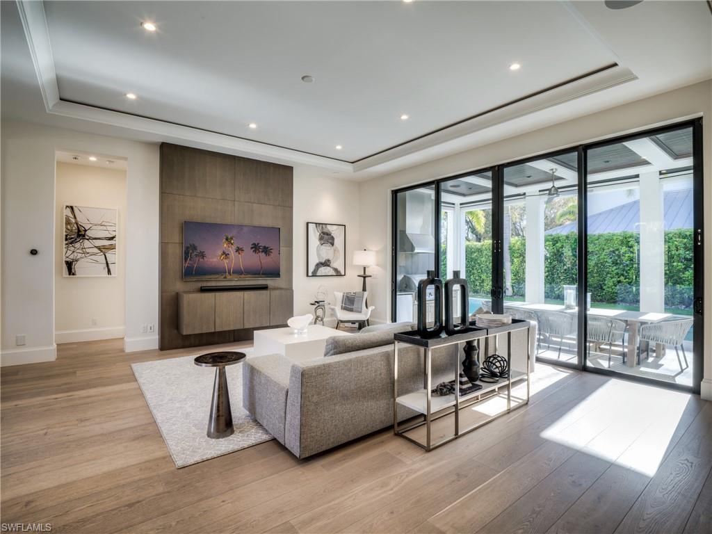 OLDE NAPLES - Residential