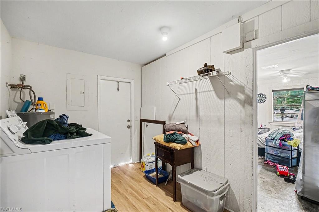 900 BUILDING - Residential