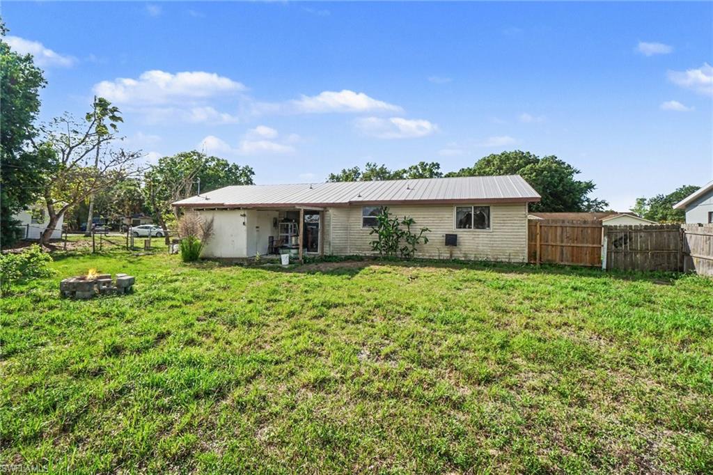 900 BUILDING - Residential