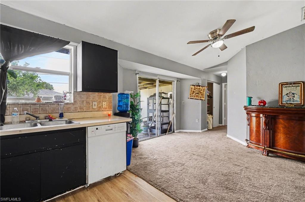 900 BUILDING - Residential