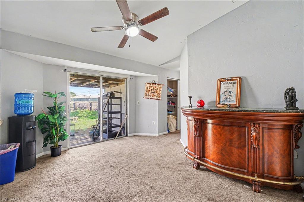 900 BUILDING - Residential