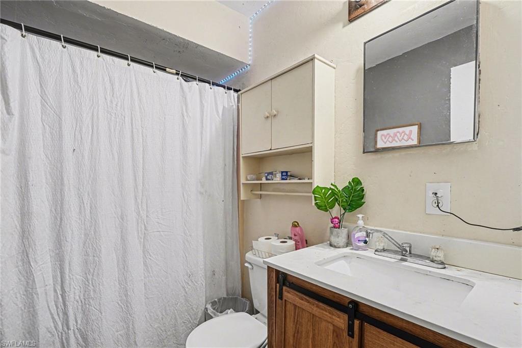 900 BUILDING - Residential