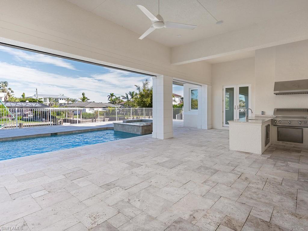 AQUALANE SHORES - Residential