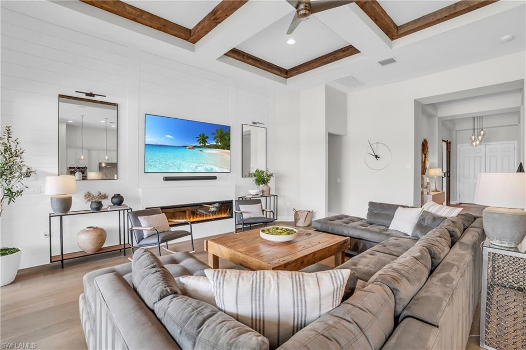 CORKSCREW SHORES - Residential