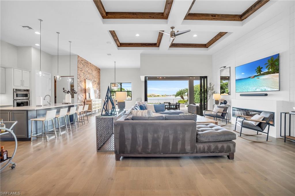 CORKSCREW SHORES - Residential