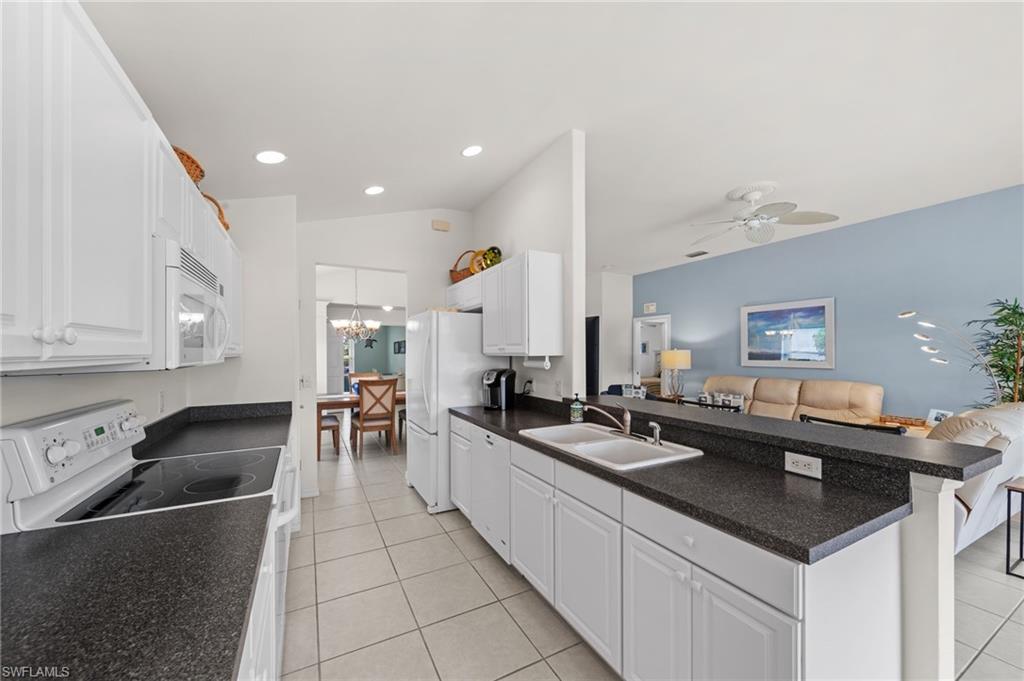 SABAL POINTE - Residential