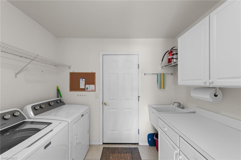 SABAL POINTE - Residential