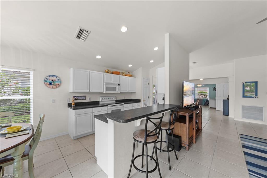 SABAL POINTE - Residential