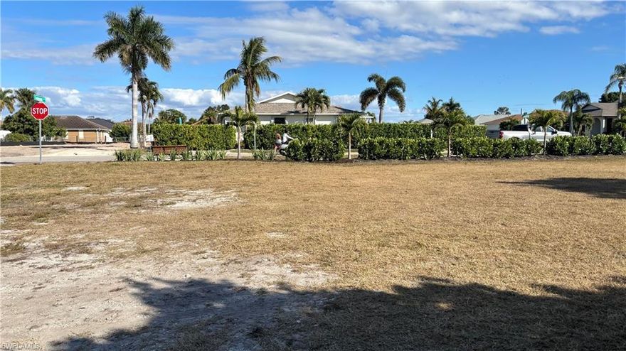 Positioned in one of Naples  most  Prestine Neighborhoods   Vanderbilt Beach/ Conners.Lot is cleared and ready for you to build your custom home  Lot is on a street with a culdesac. No Through traffic, Offering a very peaceful quiet space.Lots of Luxurious homes around. Walk to beach. Plenty of shopping and restaurants close by, Mercato, Waterside shops and 5th Ave South.  You won't be disappointed. 
Did I say there is no HOA.  Build your desirable dream home. Only 30 minutes to RSW International airport.. LA Playa Beach  and Golf Resort only minutes away. The Ritz Carlton Beach Resort, Oh by the way the Turtle club Resturant is a must visit. Don't Delay bring your offers today.
