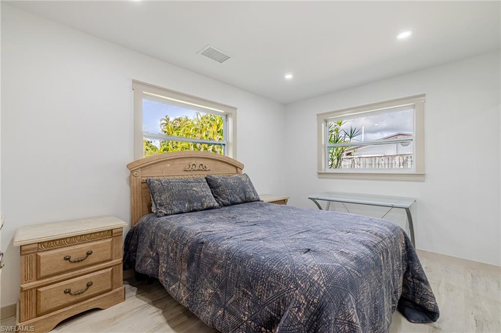 RIVER FOREST - Residential