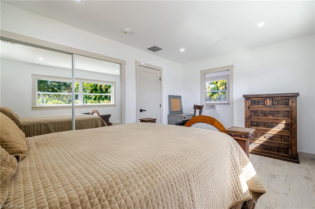 RIVER FOREST - Residential