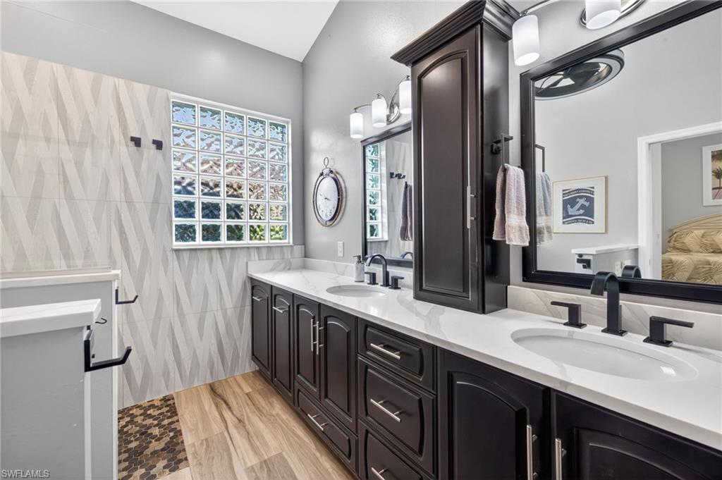 MARINERS COVE VILLAGE - Residential