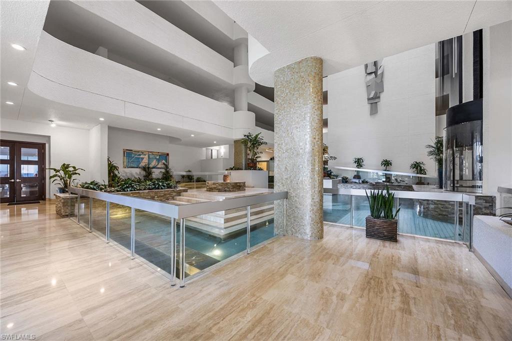 PARK PLAZA - Residential