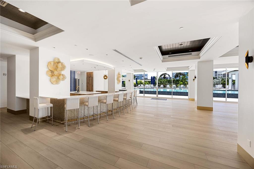 PARK PLAZA - Residential