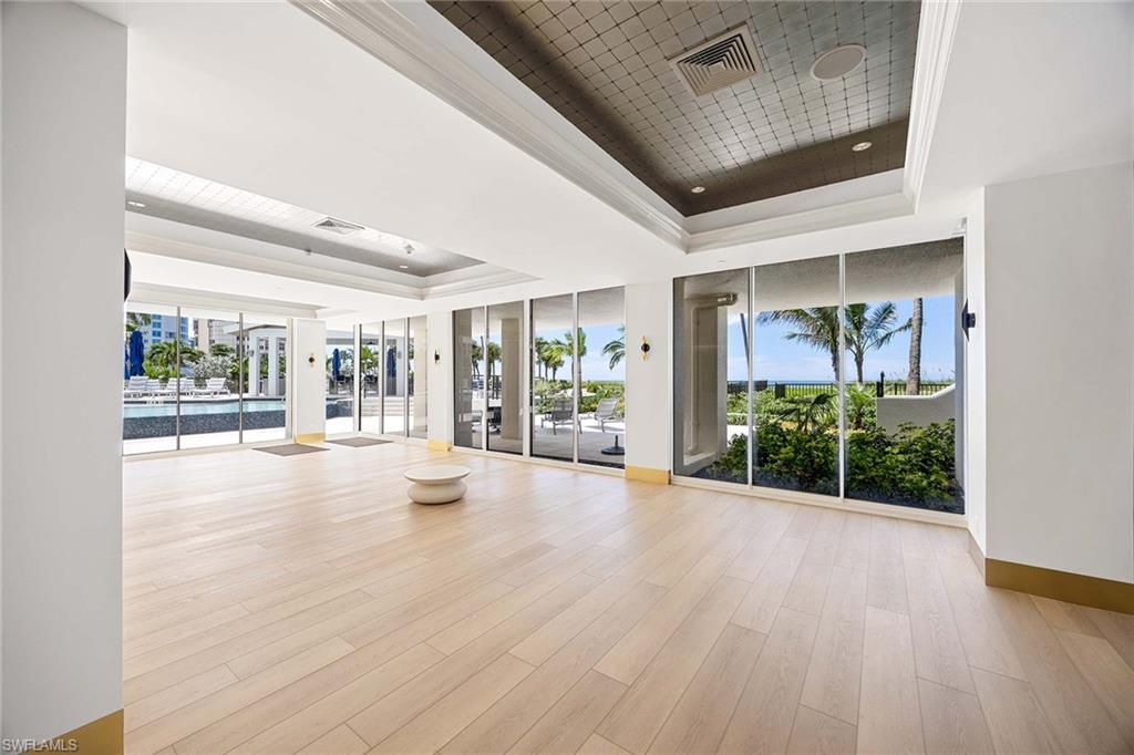 PARK PLAZA - Residential