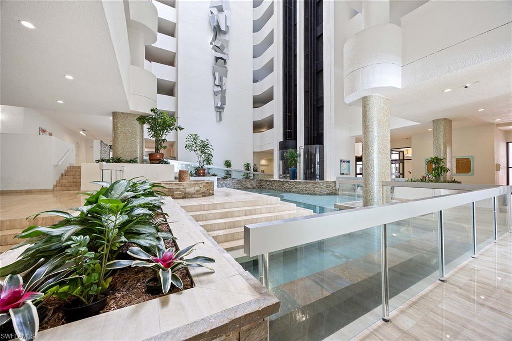 PARK PLAZA - Residential