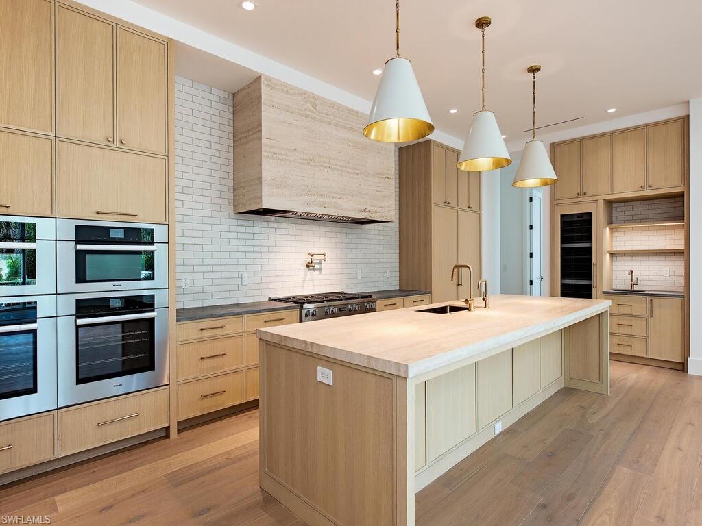 OLDE NAPLES - Residential