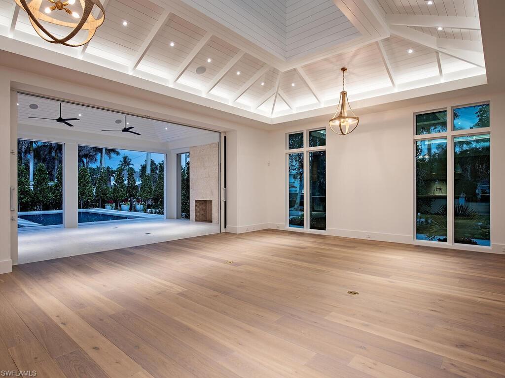 OLDE NAPLES - Residential