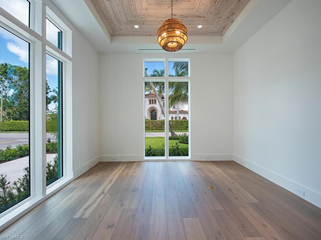 OLDE NAPLES - Residential