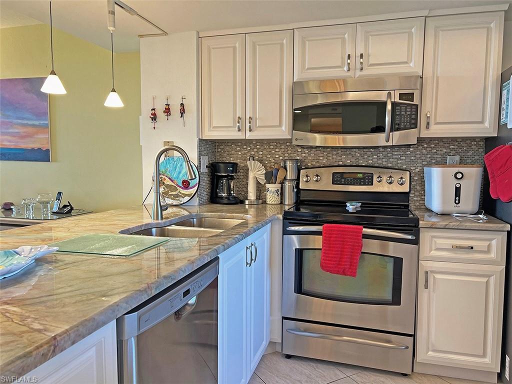 NAPLES WALK - Residential Lease