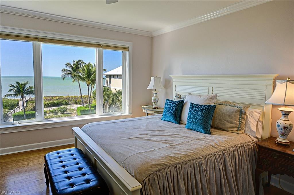 COTTAGES AT BAREFOOT - Residential