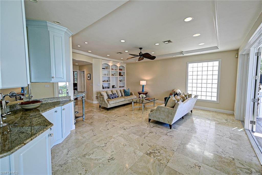 COTTAGES AT BAREFOOT - Residential