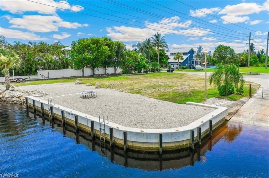 ISLAND PARK WOODLANDS - Residential