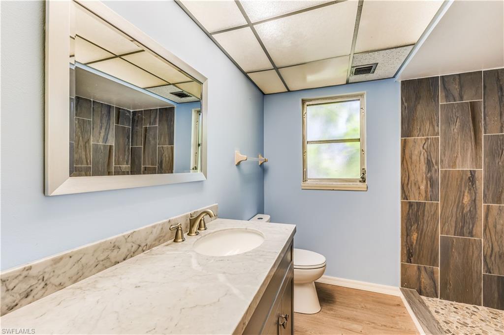 PARADISE SHORES - Residential